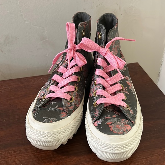 Floral Pink Lace Ripple Platform Converse - Picture 2 of 9